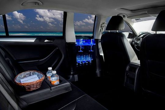 Transfers in Luxury Sedan from Cancun Airport