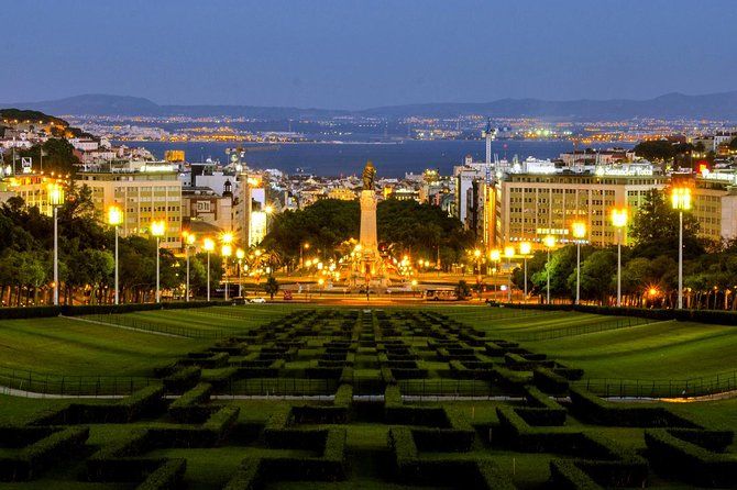 Private Sightseeing in Lisbon By Night
