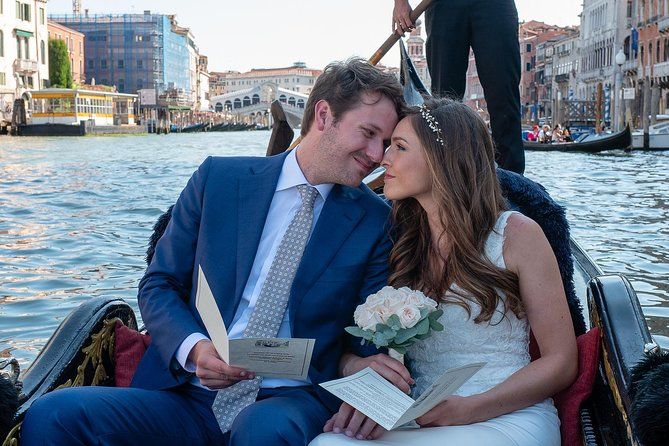 Celebrate Love: Renew Your Vows on a Romantic Gondola Ride