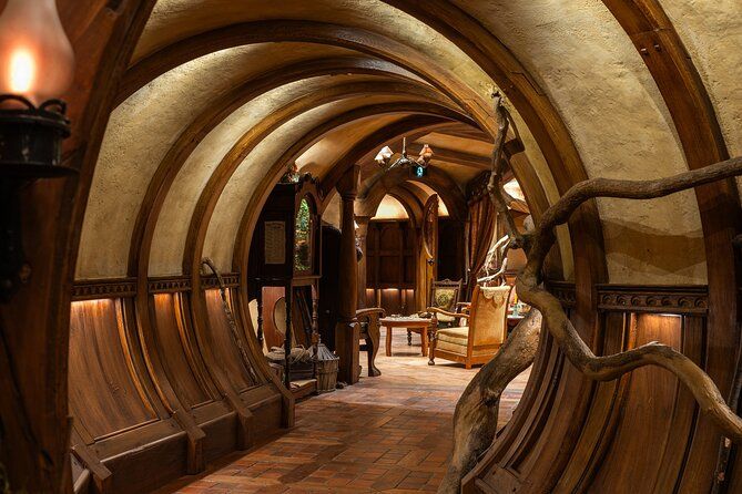 Hobbiton Day Tour from Rotorua with lunch at Hobbiton