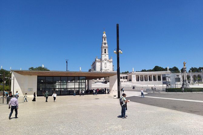 Private Fátima Sanctuary, Valinhos & Aljustrel Tour from Porto