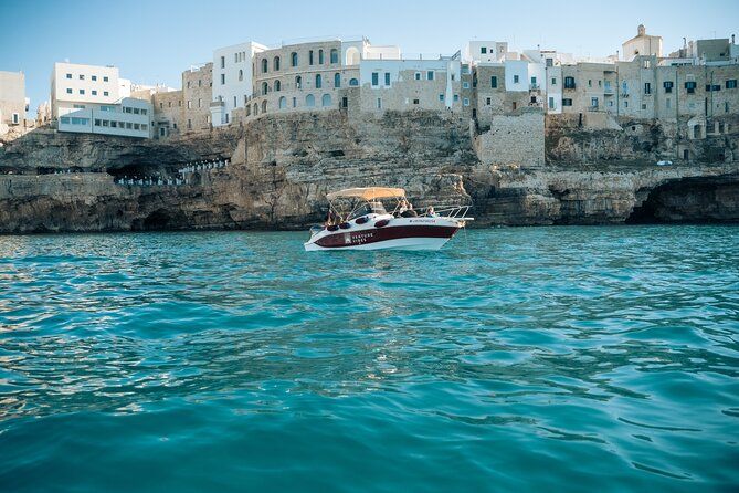 Exclusive 2,5-Hour Private Boat Tour in Monopoli