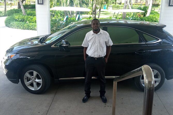 Round Trip St. Lucia Private Airport Transfers to any Resort- UVF