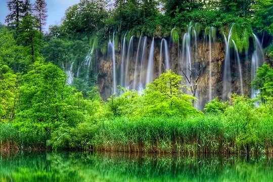 Split to Zagreb Private Transfer with Plitvice Lakes tour