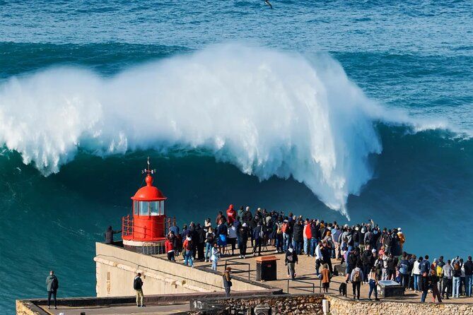 From Lisbon: Nazaré and Óbidos private tour