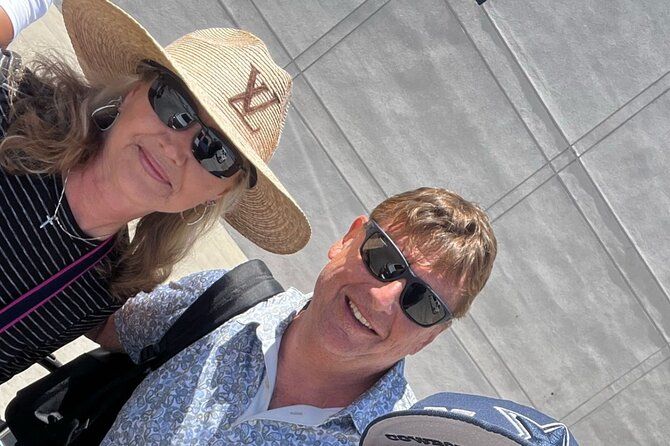 Private CAR SJD Airport To Cabo Area Resorts up to 4 Passengers