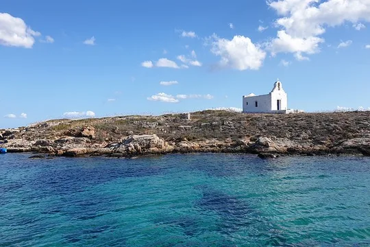 Fun swimming cruise on a Pirate Boat from Paros