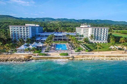 Private Airport Transfer to Dreams Rose Hall Resort