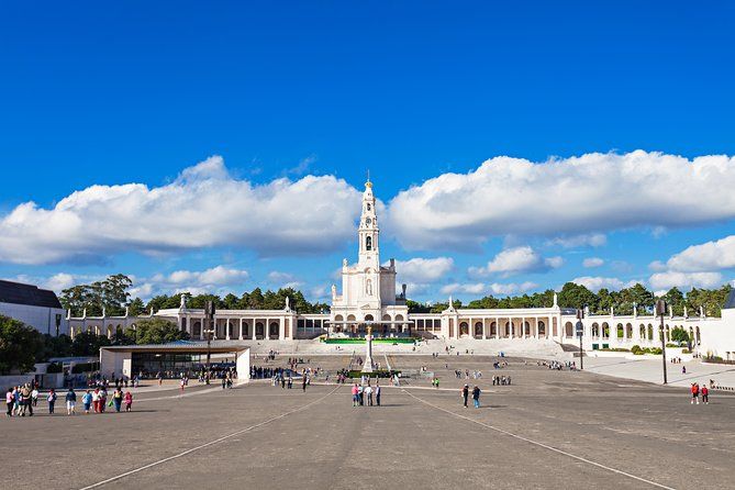 Private Tour Fátima, Batalha, Nazaré E Óbidos