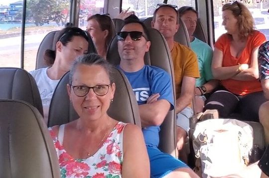 Private Airport Transfers To and From Kingston (KIN) Airport