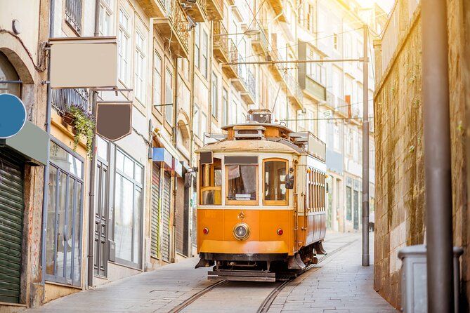 Porto Walking Tour, you cannot miss it! (small-groups)