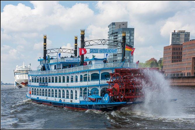 Hamburg Harbour Tour 1 hour – Speicherstadt & Hafen
