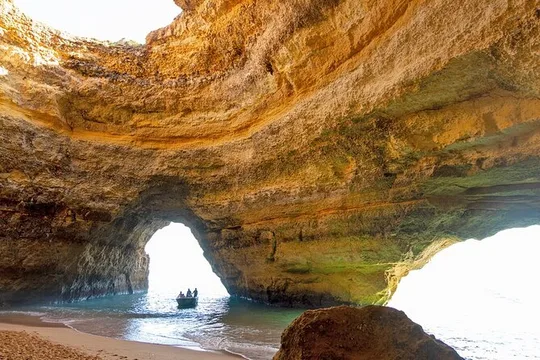 Boat Trip Through the 15 Caves of Benagil