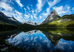Yoho, Banff National Park, Okanagan Lake 4-Day Tour from VR