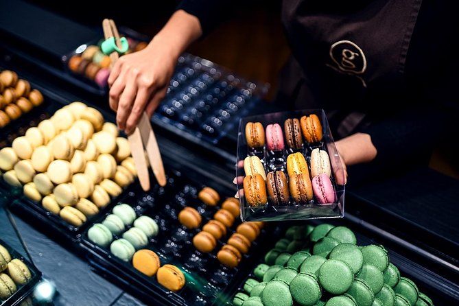 Paris Montmartre Chocolates and Pastry Private Food Tour