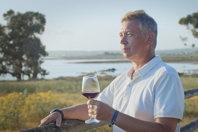 Wine route with tasting and pairing in the La Mata Natural Park