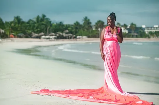 Flying Dress Photoshoot (1 Dress) – Punta Cana – Pro Photographer