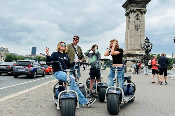 2 hour Sights Guided Fat Tire E-Scooter Tour in Munich