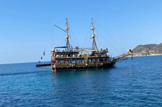 Alanya Boat Tour with Lunch, Soft Drinks and Hotel Pickup
