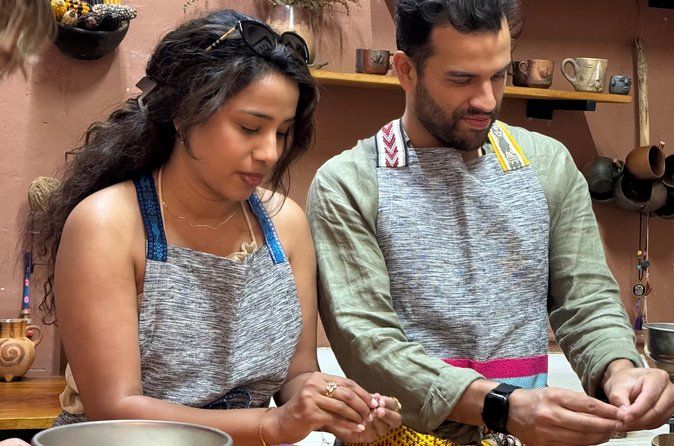 Make Your Own Chocolate with Oaxacan Tradition Private Class