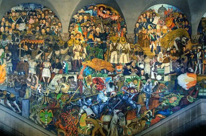 Walking Tour - Impressive murals in Historical Center of Mexico City