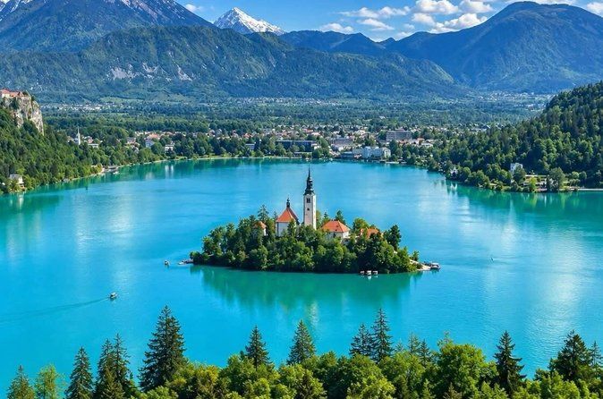 Lake Bled Small Group Day Trip from Ljubljana (Castle and Island)
