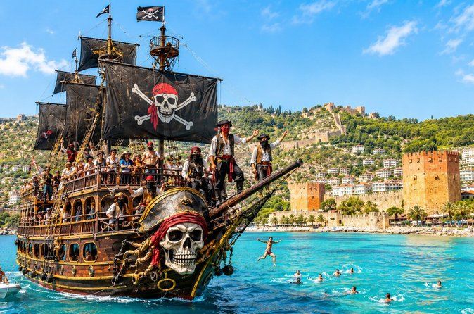 Alanya Pirate Boat Tour with Lunch, Soft Drinks & Transfer