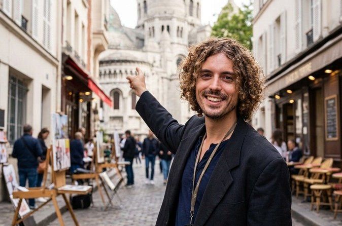 Private Montmartre Walking Tour with a Certified Local Expert