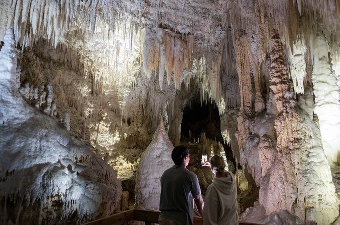 1-Hour Guided Tour of Aranui Cave Waitomo