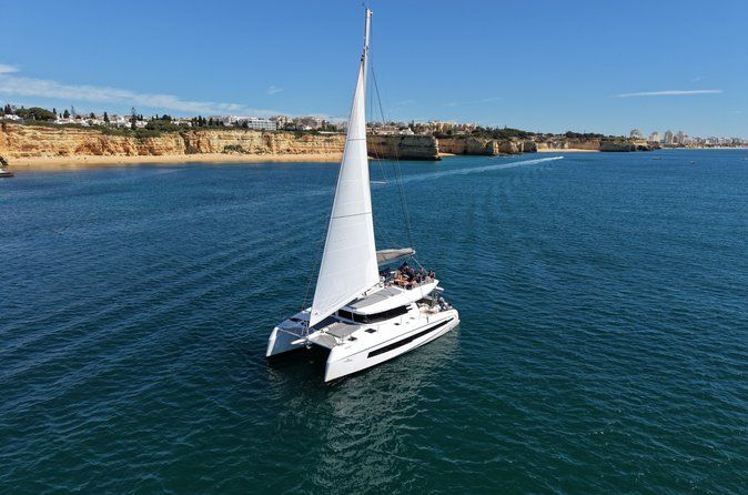 Albufeira: 3 Hours Benagil Caves & Coastline Tour - "Unwind"