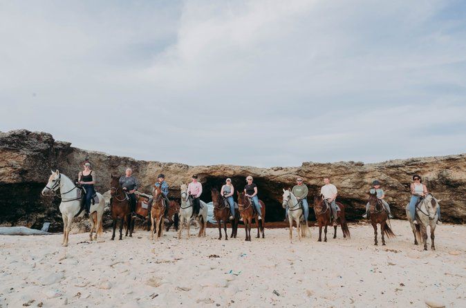2-Hour Horseback Riding Tour to Little Natural Bridge in Aruba