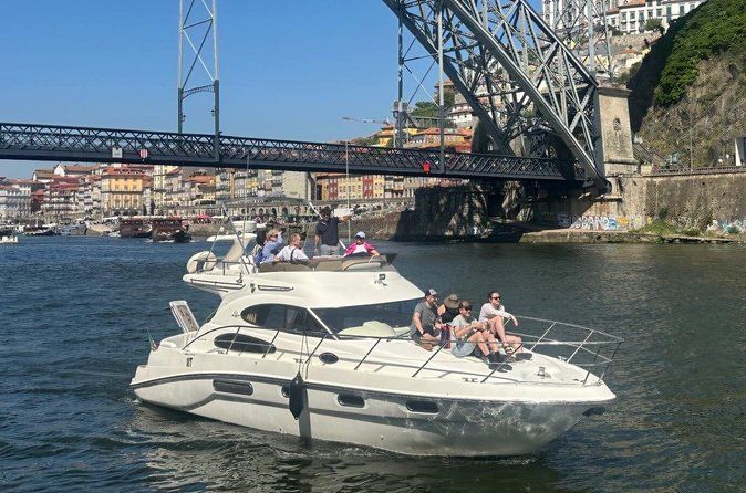 Port : 7 Bridges Cruise, local wine with Sunset Option