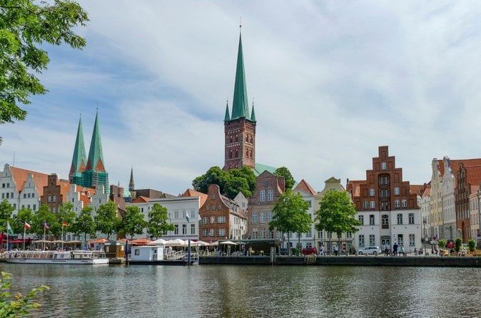Lübeck Scavenger Hunt & Highlights Self-Guided Walking Tour
