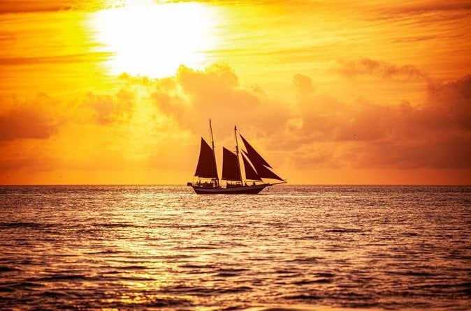Santorini Volcanic Sunset Cruise