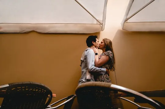 1.5 Hour Cinematic Style Couple Photoshoot in Berlin