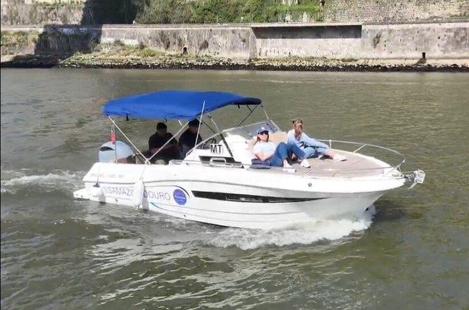 Exclusive private cruise in Porto with Porto wine