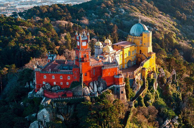 Lisbon: Sintra Half-Day Guided Tour with Pena Palace Tickets