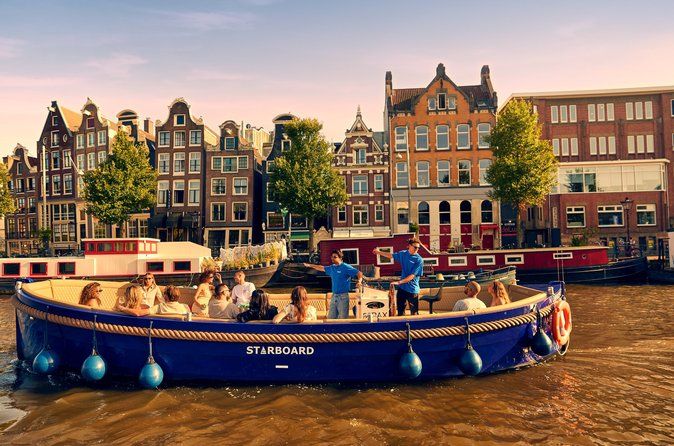 Guided Amsterdam Canal Cruise with Unlimited Drinks Option