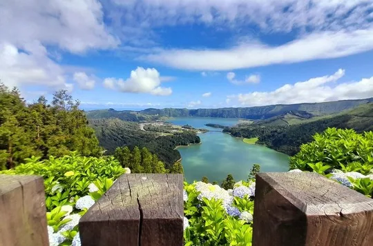 Cruise Travellers: Sete Cidades Volcano, The Blue & Green Lake