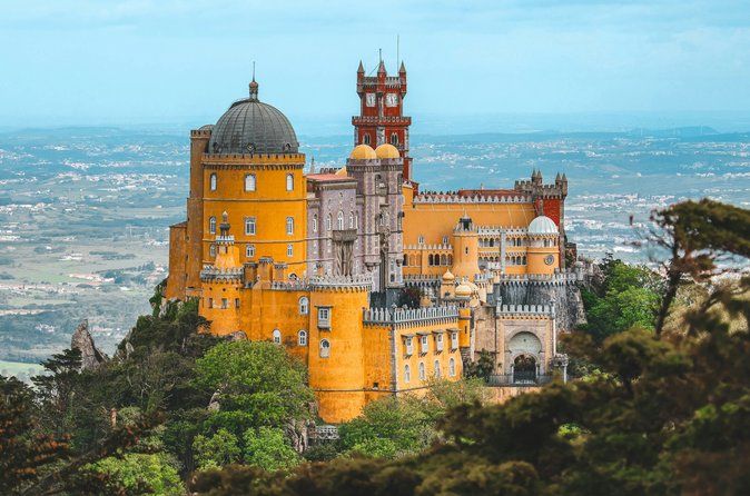 Lisbon: Sintra Half-Day Guided Tour with Pena Palace Tickets
