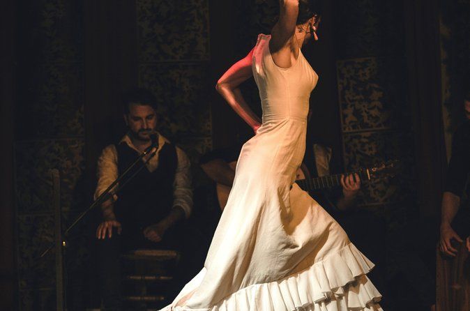 Skip the line: Tablao Flamenco Andalusí Ticket