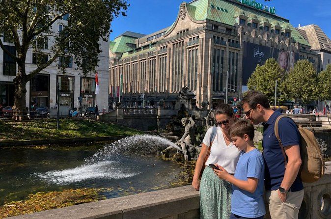 Dusseldorf Scavenger Hunt & Highlights Self-Guided Walking Tour