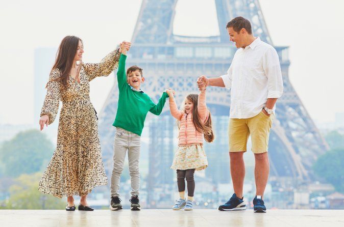 Paris: Eiffel Tower Photo Shoot