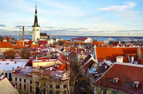 Luxury Day Trip to Tallinn with Business Lounge and lavish buffet