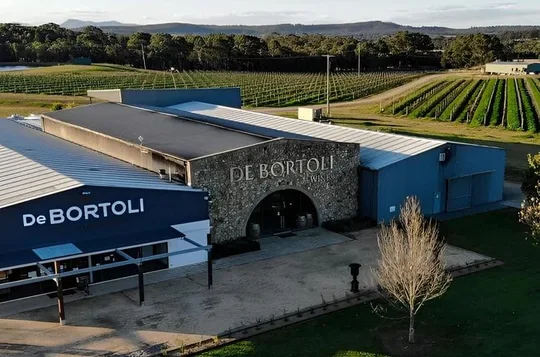 Helicopter Winery Lunch to De Bortoli Wines in Yarra Valley