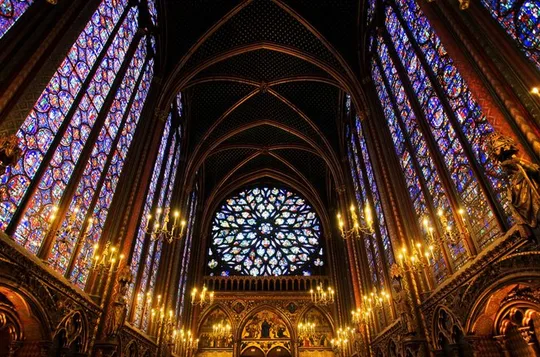 Paris Guided Tour with Access to Notre Dame or Sainte-Chapelle