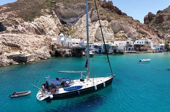 Private Daily Sailing Cruise to Discover the Highlights of Milos