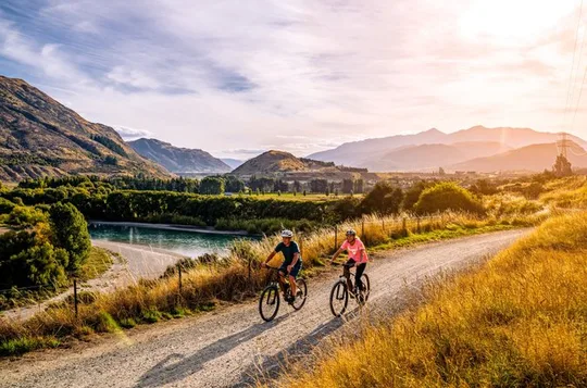 Arrowtown to Queenstown Full-Day Bike Adventure