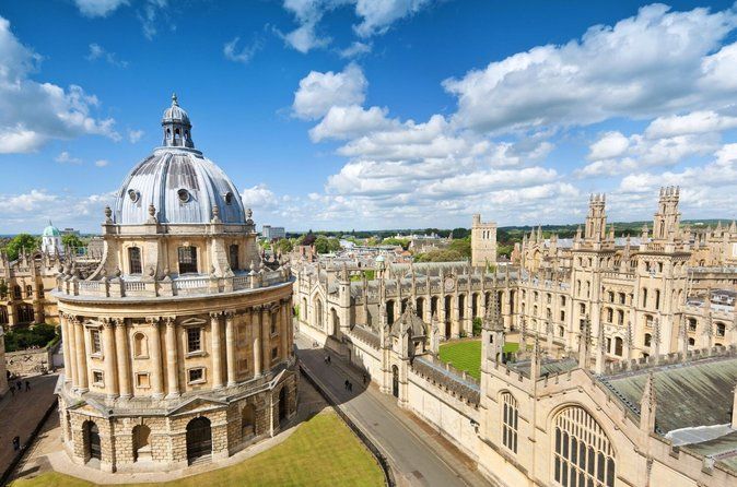 Oxford Scavenger Hunt & Highlights Self-Guided Walking Tour