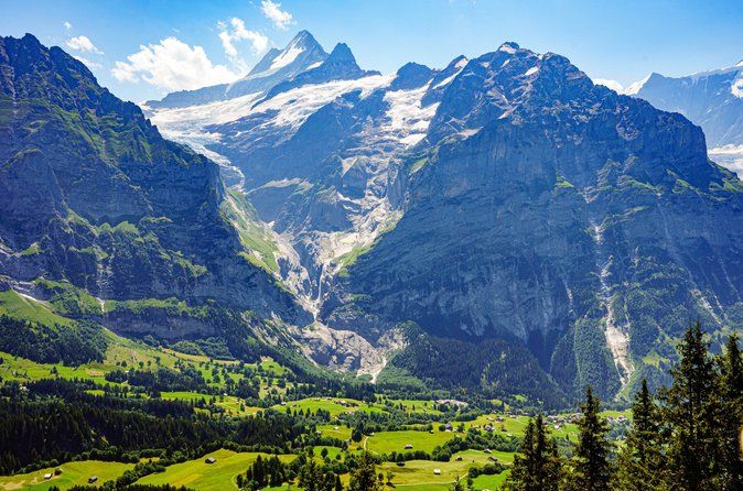 Lucerne: Grindelwald, Interlaken & Lauterbrunnen Guided Day Trip